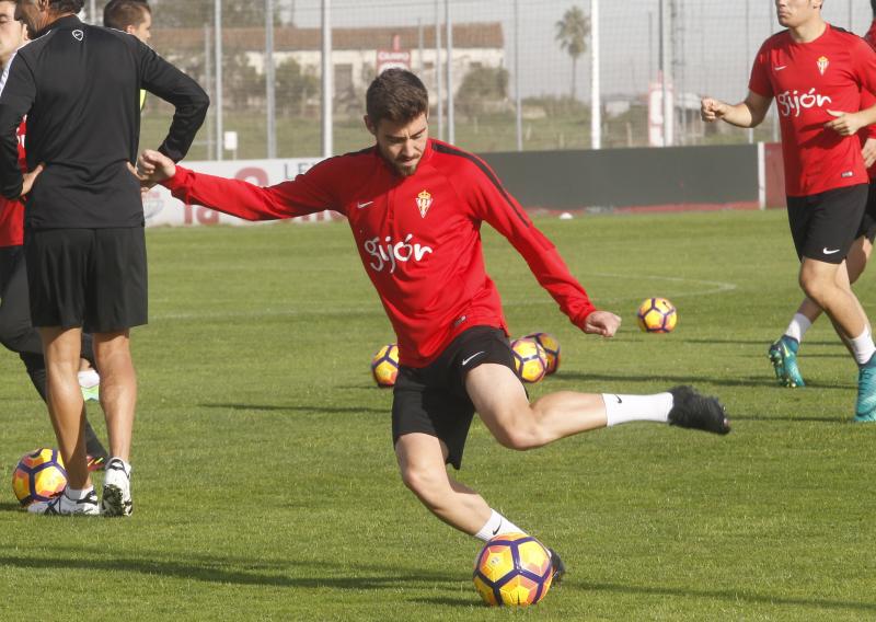 El Sporting se prepara para el partido en La Rosaleda