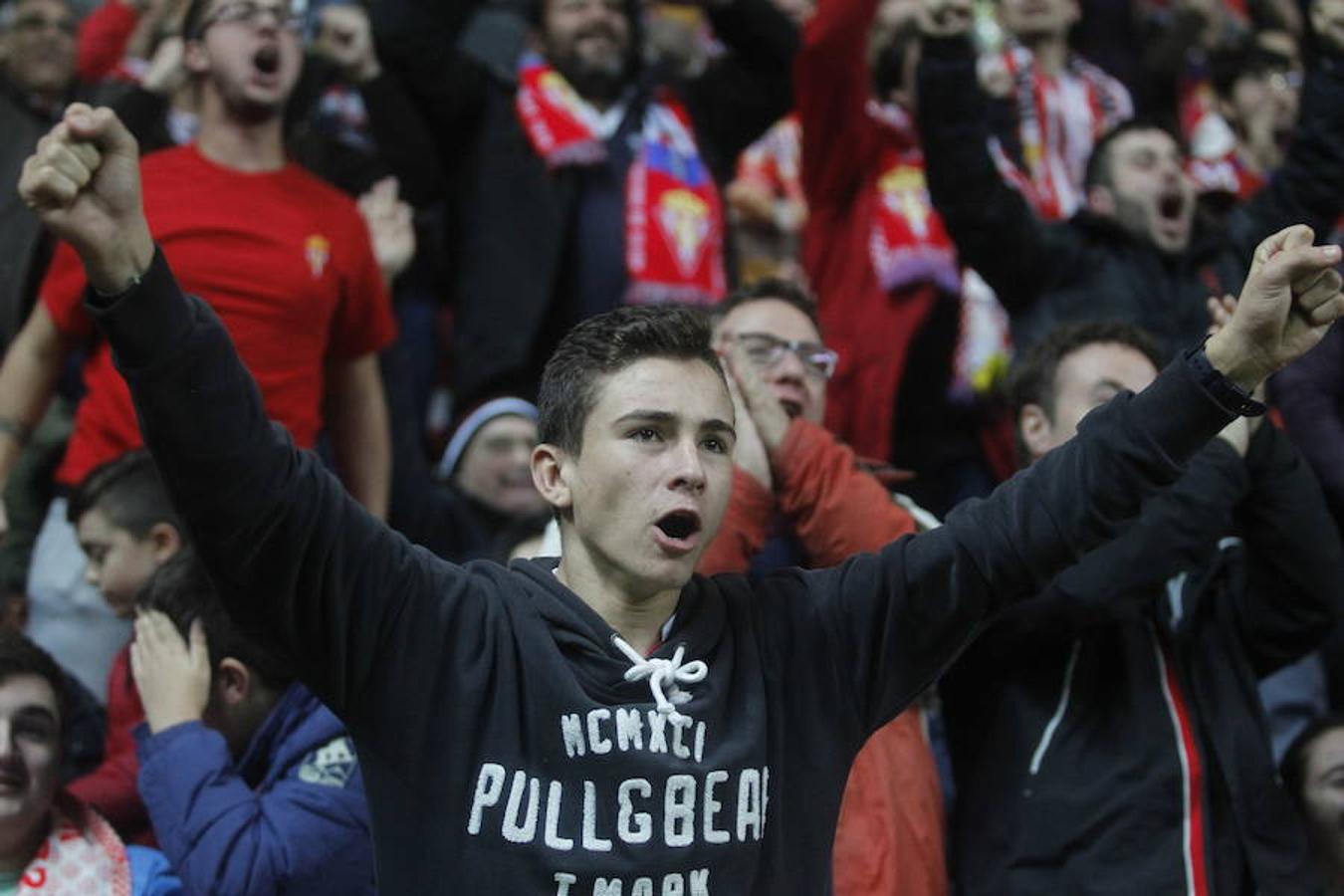 ¿Estuviste en el Sporting - Real Sociedad? ¡Búscate! (3)