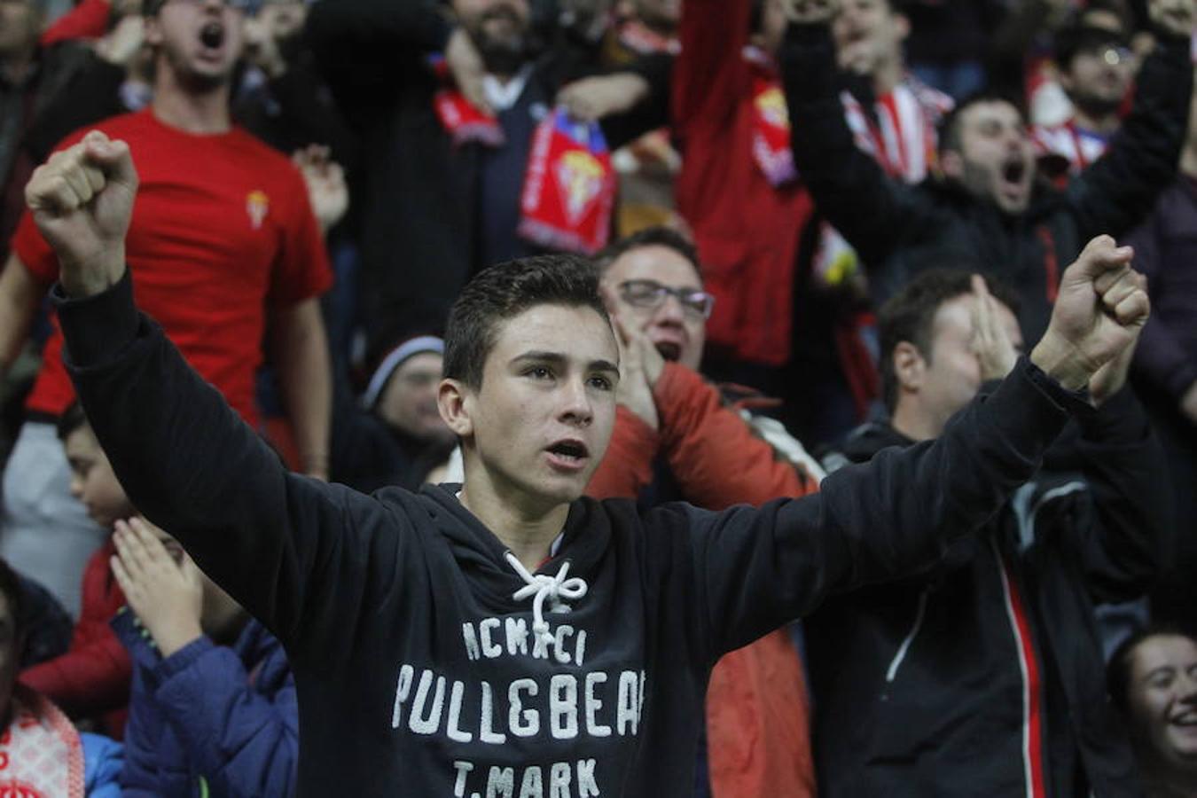 ¿Estuviste en el Sporting - Real Sociedad? ¡Búscate! (3)