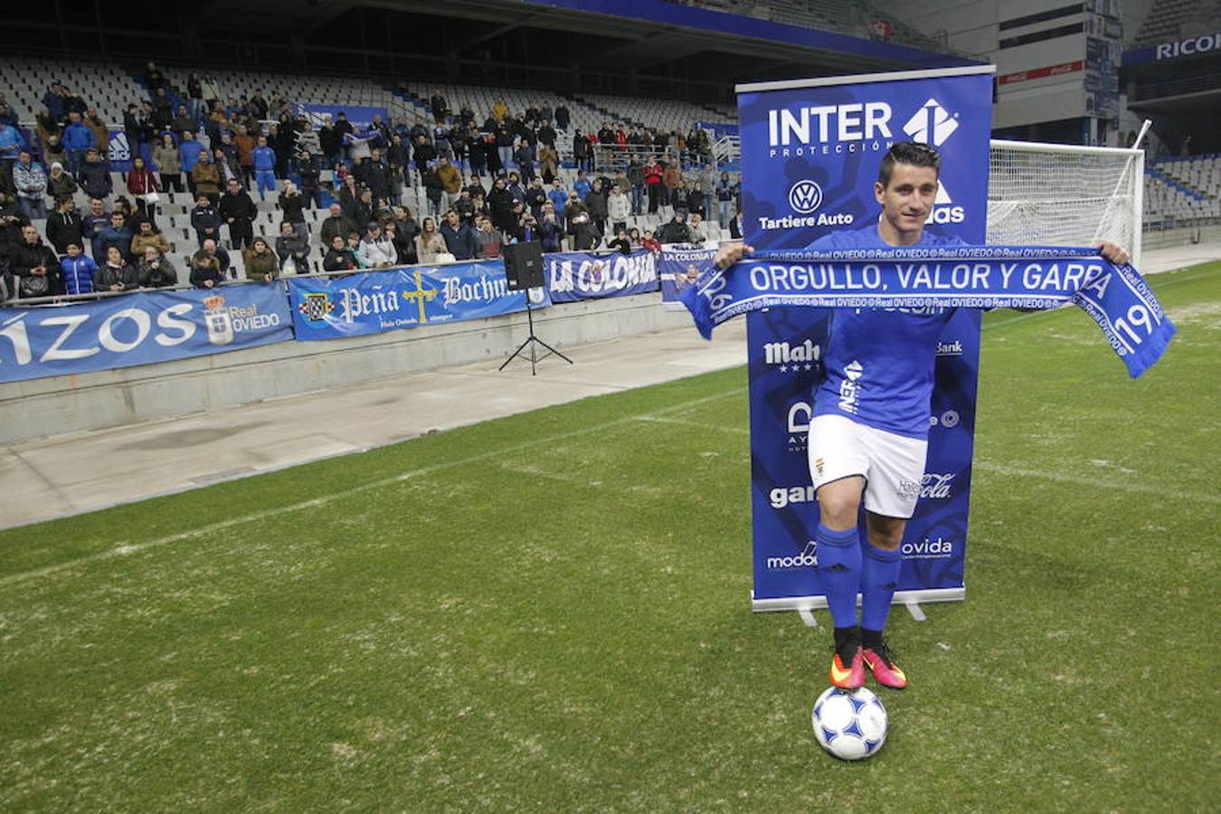 Presentación de Saúl Berjón como nuevo jugador del Real Oviedo