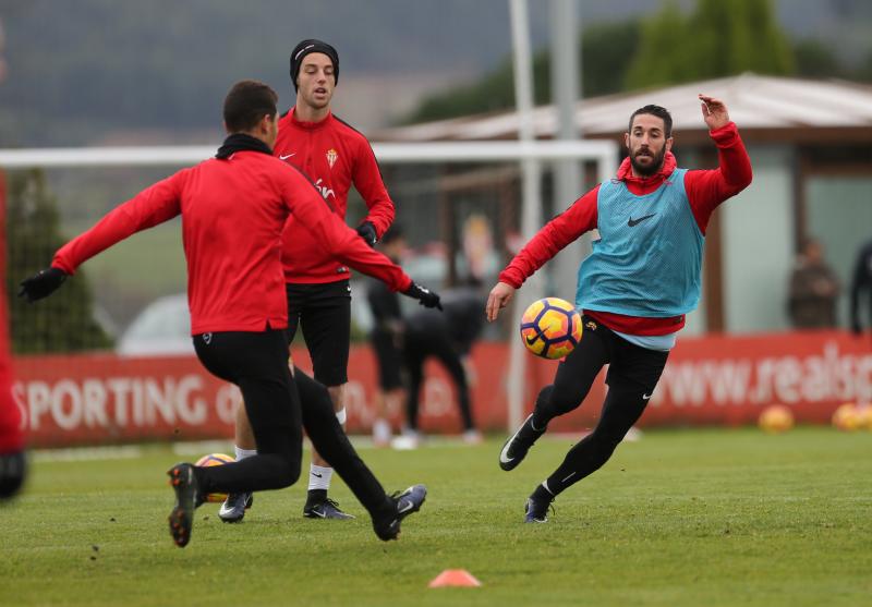 Entrenamiento del Sporting (10/01/17)