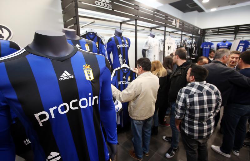 El Real Oviedo pone a la venta la camiseta de su 91 aniversario