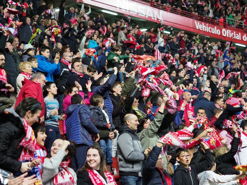 ¿Estuviste en el Sporting-Granada? ¡Búscate! (I)