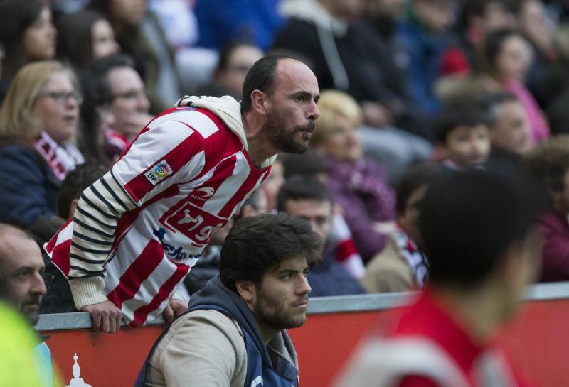 ¿Estuviste en el Sporting-Granada? ¡Búscate! (I)