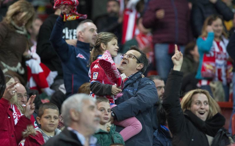 ¿Estuviste en el Sporting-Granada? ¡Búscate! (I)