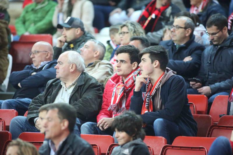 ¿Estuviste en el Sporting - Málaga? ¡Búscate! (2)