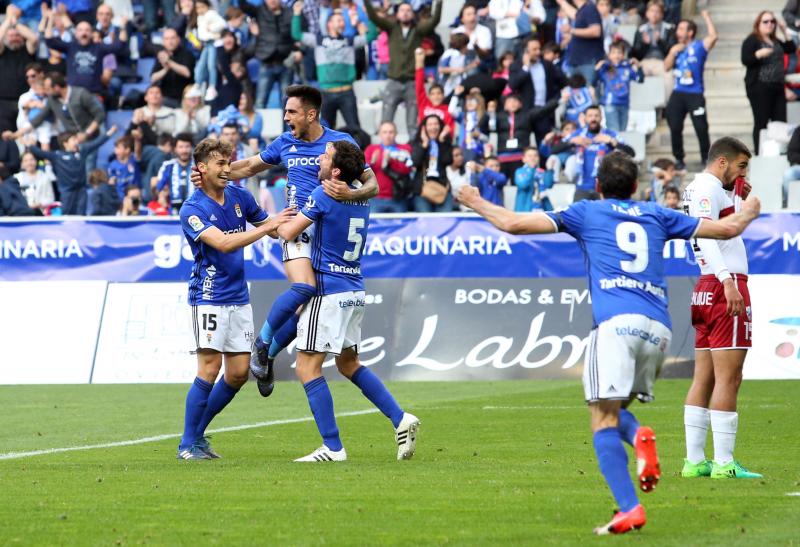 Real Oviedo 1 - 1 Huesca, en imágenes