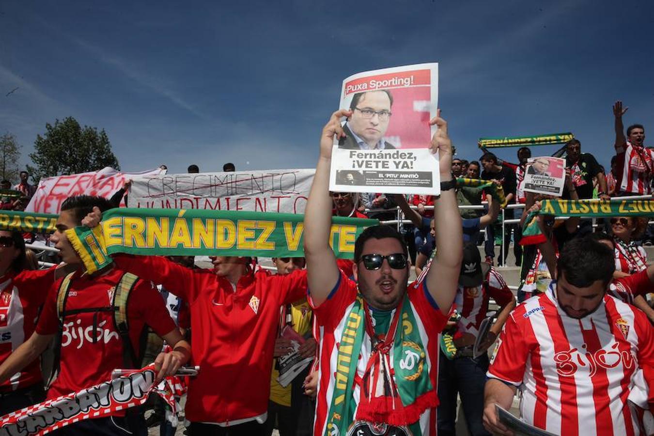 La afición del Sporting se concentra en el último encuentro de Liga del Sproting