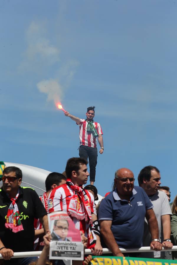 La afición del Sporting se concentra en el último encuentro de Liga del Sproting