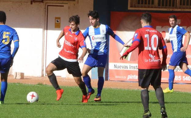 Empate sin goles entre el Real Avilés y el Ceares en el Suárez Puerta