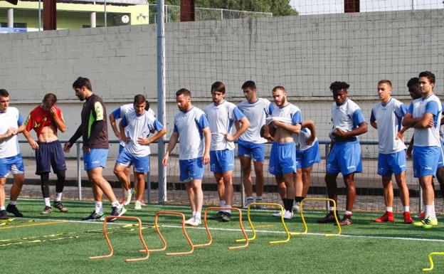 El Real Avilés ya puede tramitar las fichas de sus futbolistas