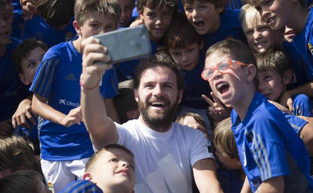 Mata: «Más pronto que tarde el Real Oviedo volverá a estar en Primera»