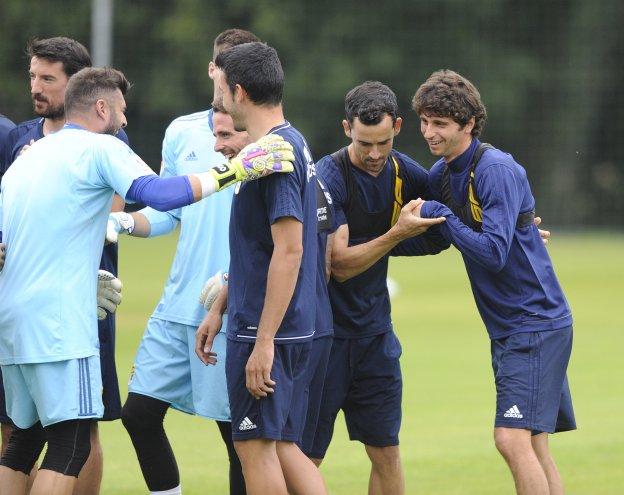 Real Oviedo | Calidad italiana para la media punta