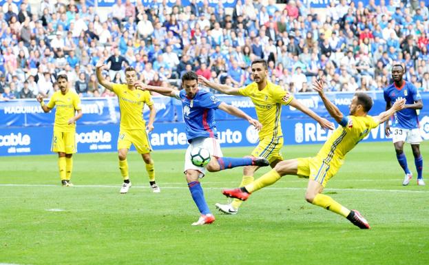 La pegada del Real Oviedo reta al mejor cerrojo