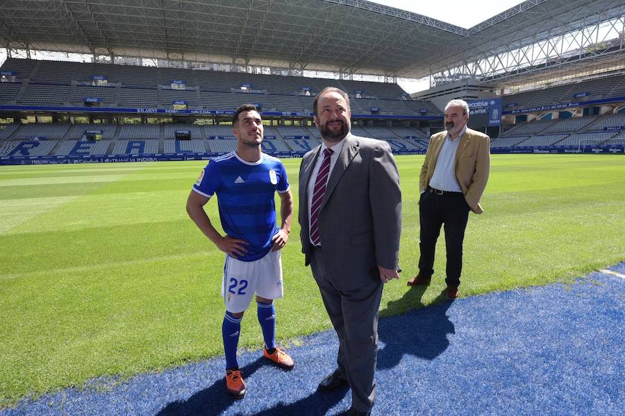 Presentación de Joselu, el nuevo fichaje del Real Oviedo