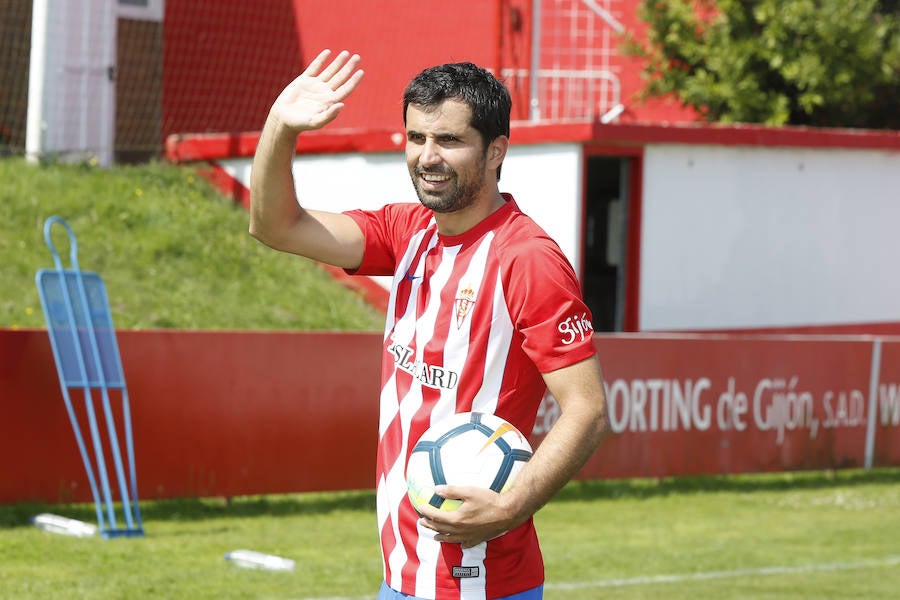 Presentación de Álex López como nuevo jugador del Sporting