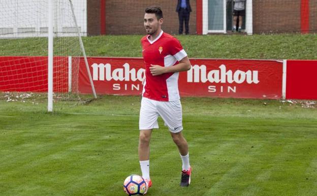 Sporting | Moi Gómez, cedido al Huesca