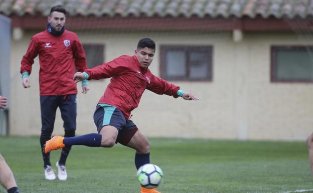 Rubi recupera a 'Cucho' Hernández para el partido del lunes en El Alcoraz