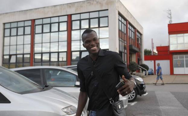 Isaac Cofie, músculo para el centro del campo del Sporting