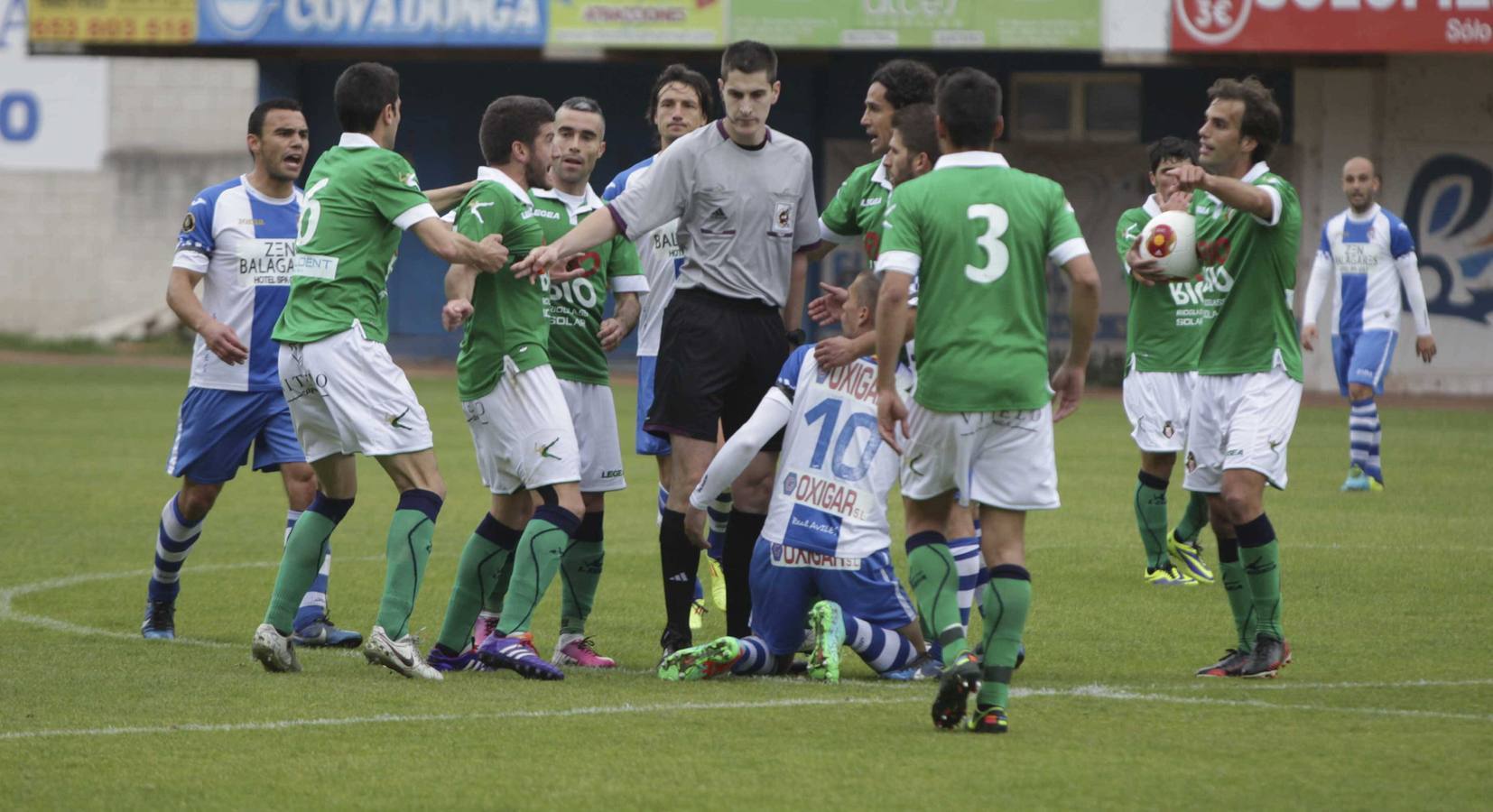 Las mejores imágenes del encuentro entre el Real Avilés y el Caudal