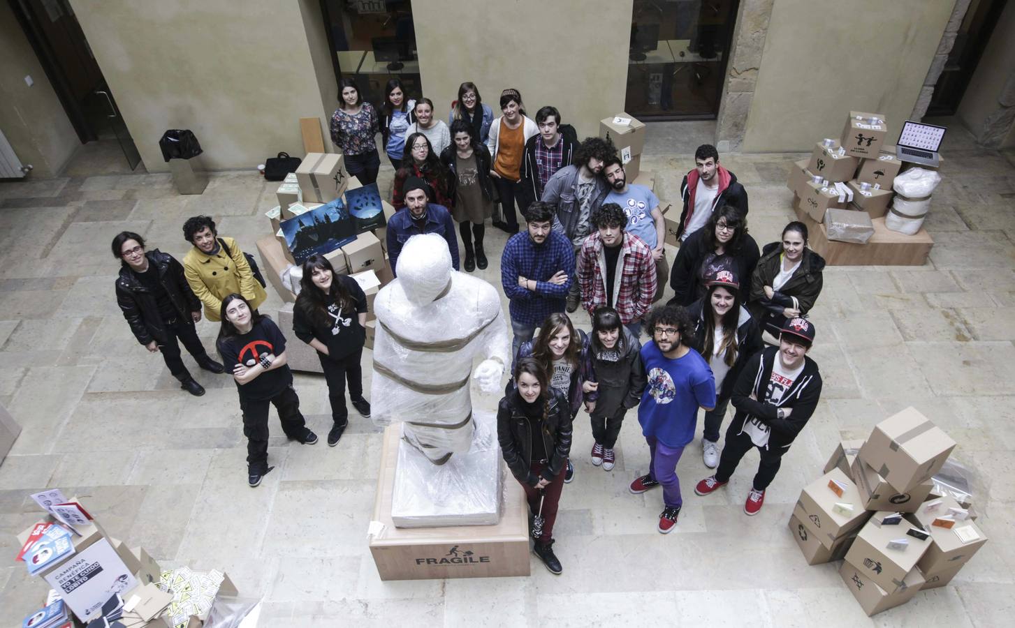 'Fragile', el mercadillo de los alumnos de la Escuela Superior de Arte