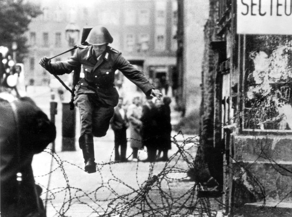 El Checkpoint Charlie, la 'zona cero' de la Guerra Fría