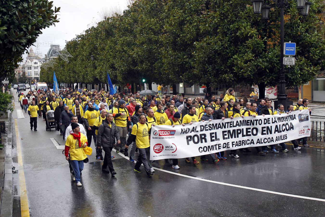 Los trabajadores de Alcoa llevan su protesta a Oviedo