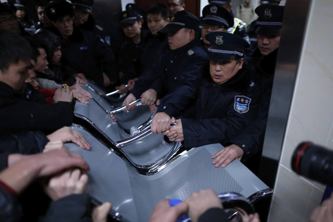 Una estampida en la fiesta de Año Nuevo de Shanghái deja 35 muertos