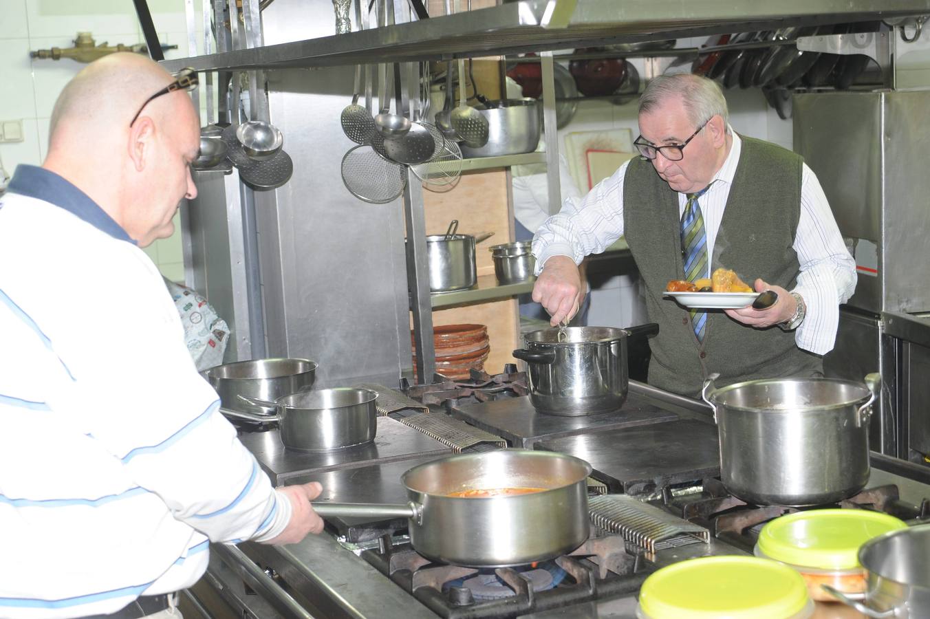 El restaurante El Ñeru de Madrid gana la fase nacional del concurso La Mejor Fabada del Mundo