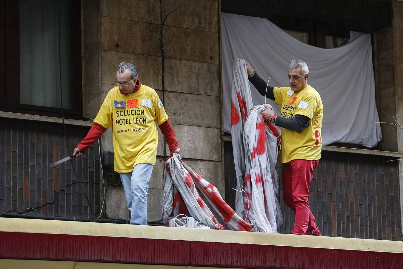 Los trabajadores del Hotel León anuncian el fin de su encierro