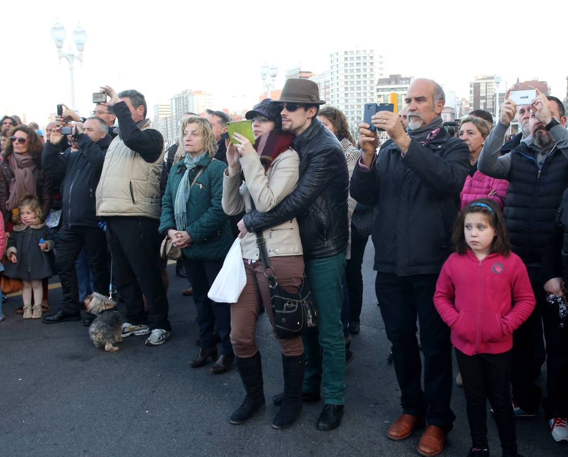 Procesión del Vía Crucis, en Gijón