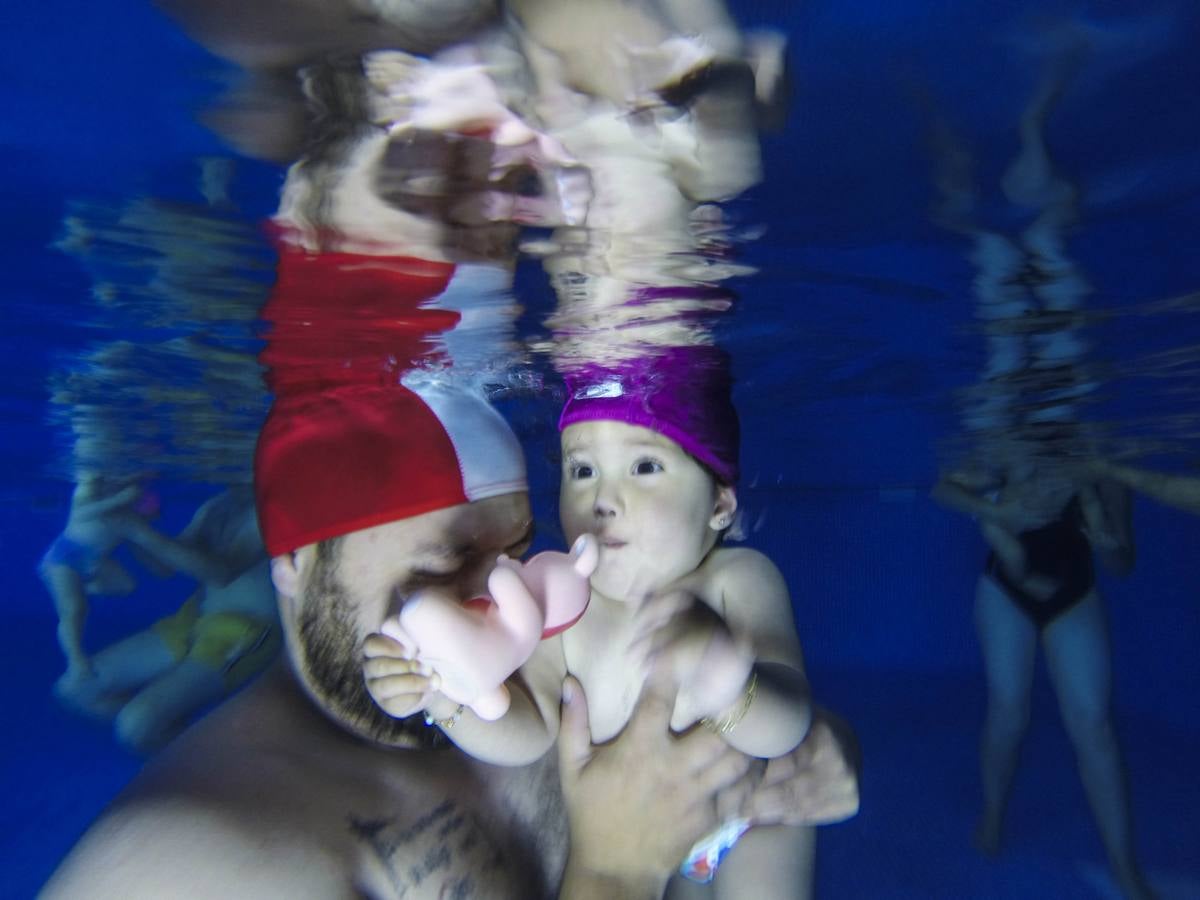 De la cuna a la piscina