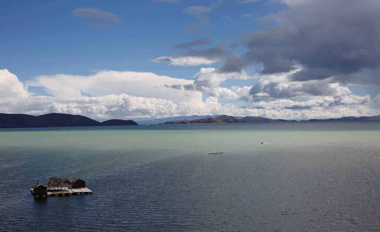 El lago Titicaca, en peligro