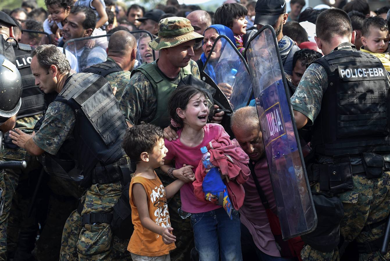 Catástrofe humanitaria en la frontera entre Grecia y Macedonia