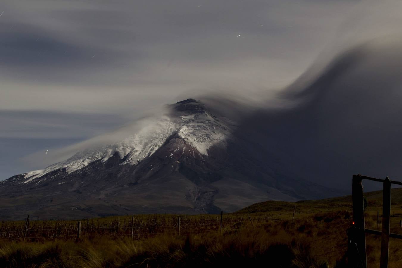 El 'largo aliento' del volcán Cotopaxi