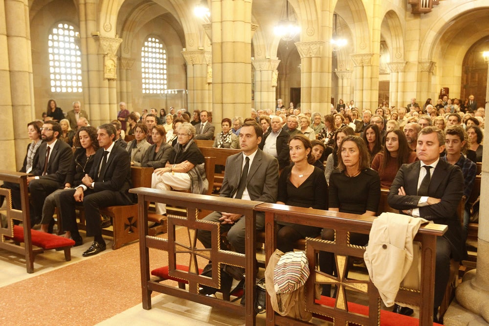 Multitudinario adiós a Elena Prendes Pelaez