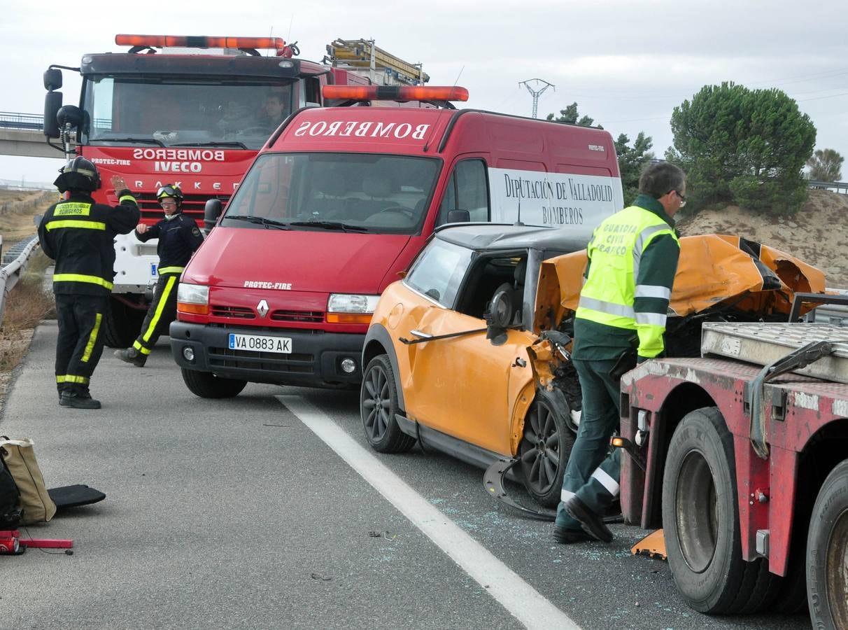 Una mujer fallecida y una herida grave en una nueva colisión múltiple en la A-6 a la altura de Medina del Campo