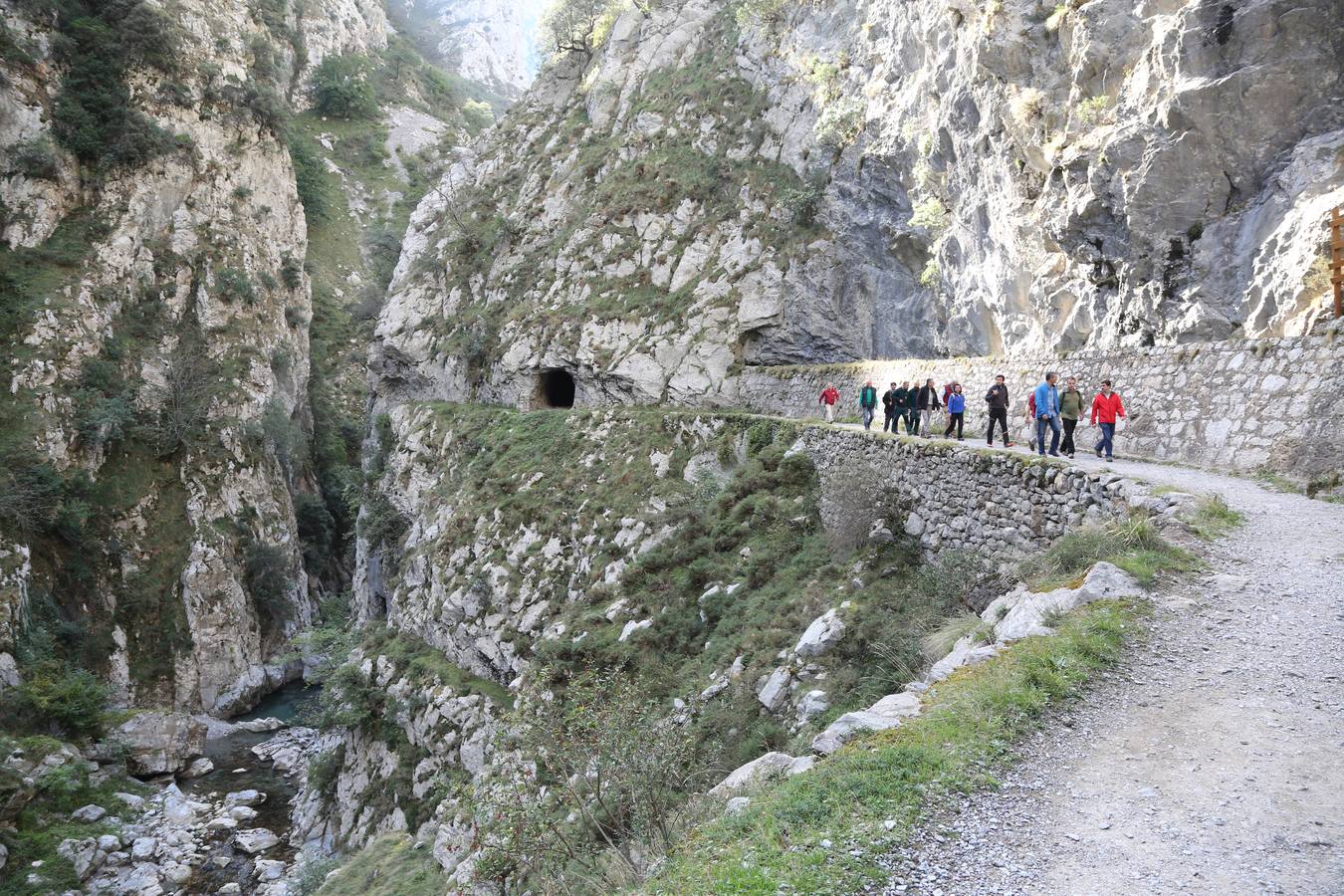 Homenaje a la saga de los Martínez, «los padres del montañismo asturiano»