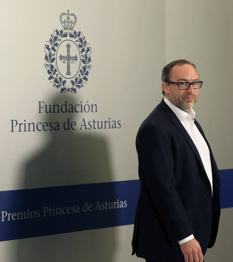 Premios Princesa de Asturias | Wikipedia se reivindica en Oviedo como una obra viva