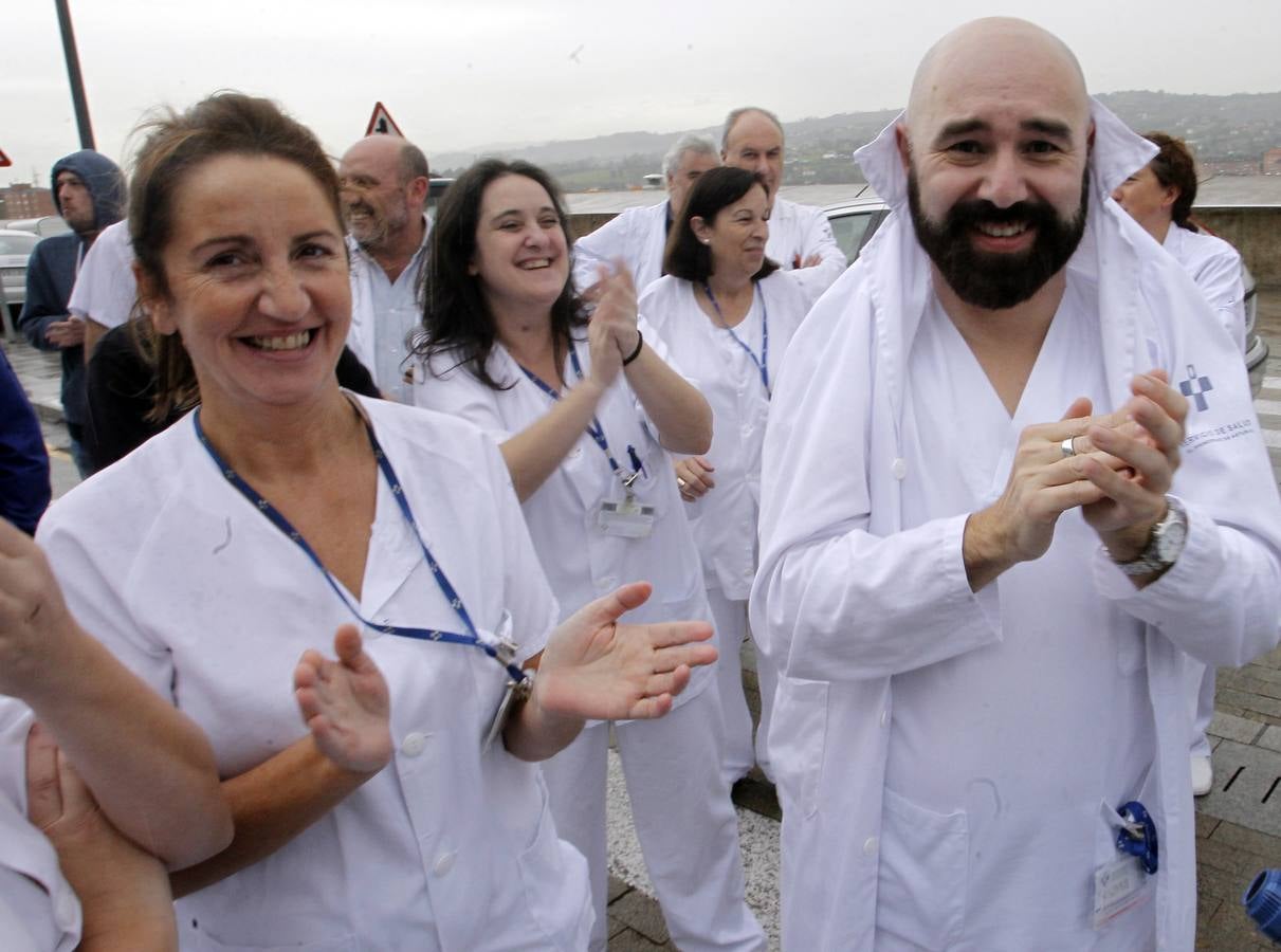 Protesta de los trabajadores del HUCA