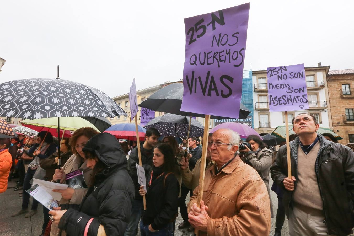 Celebración del Día contra la Violencia hacia las Mujeres en Avilés