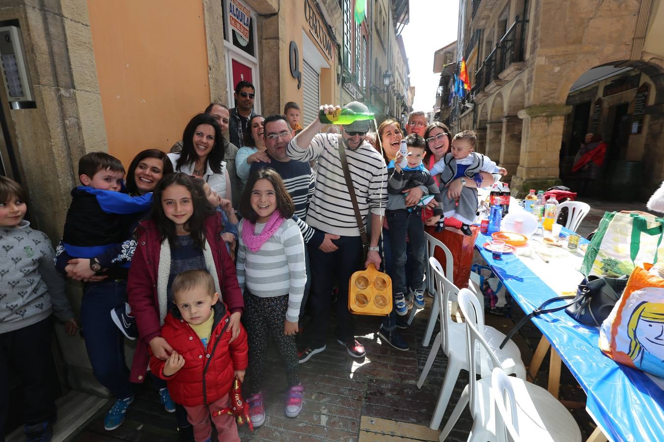 ¿Estuviste en la Comida en la calle de Avilés? ¡Búscate!