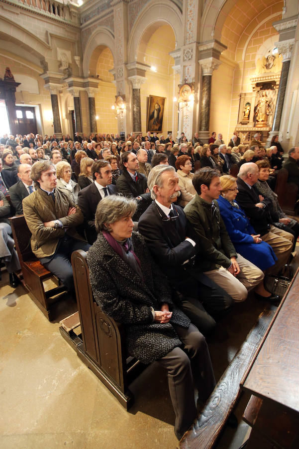 Multitudinaria despedida a César Figaredo
