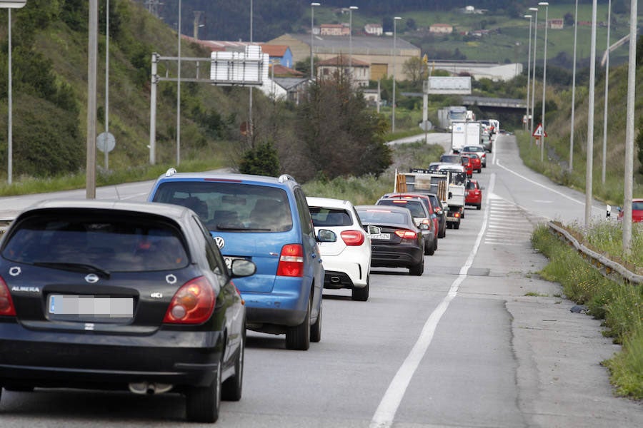 Las obras en la 'Y' complican el tráfico en la AS-19