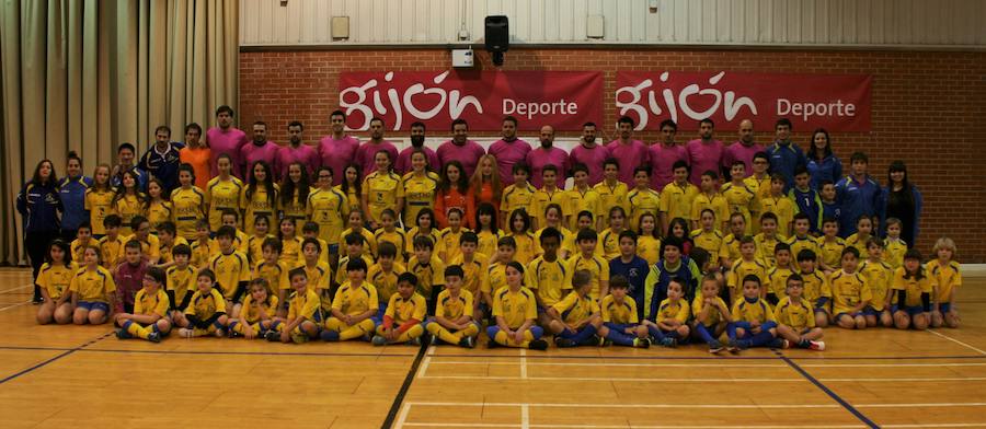 El Balonmano Riscar supera los cien jugadores