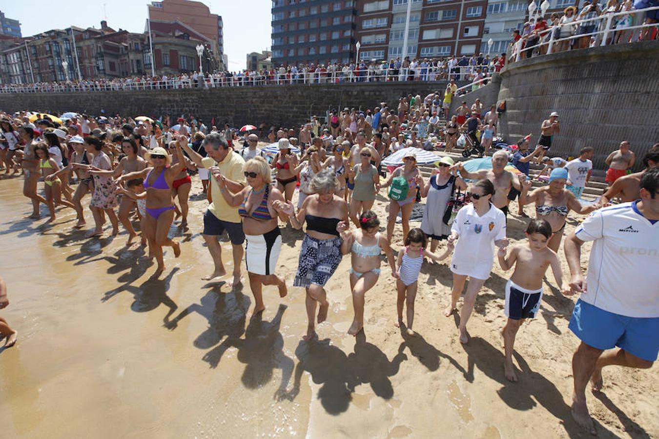 Una emocionante Danza Prima y el Restallón dicen adiós a la 'Semanona'