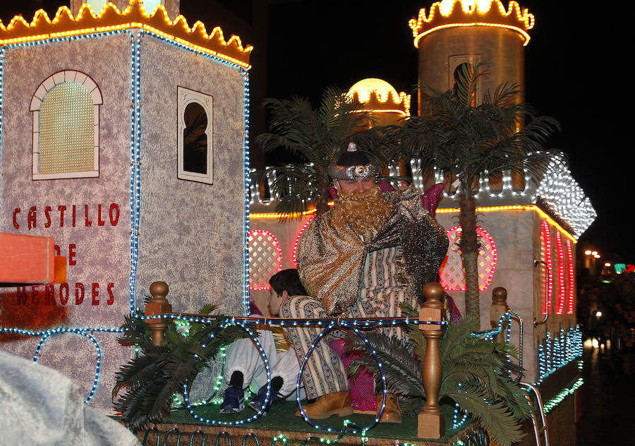 Los Reyes Magos recorren Lugones y La Fresneda