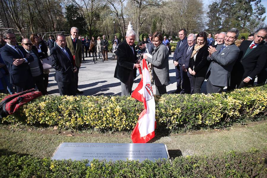 El parque de Isabel la Católica recupera el sauce de Jovellanos
