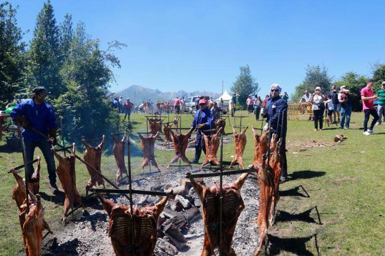 Fiesta del Corderu en Llagüezos