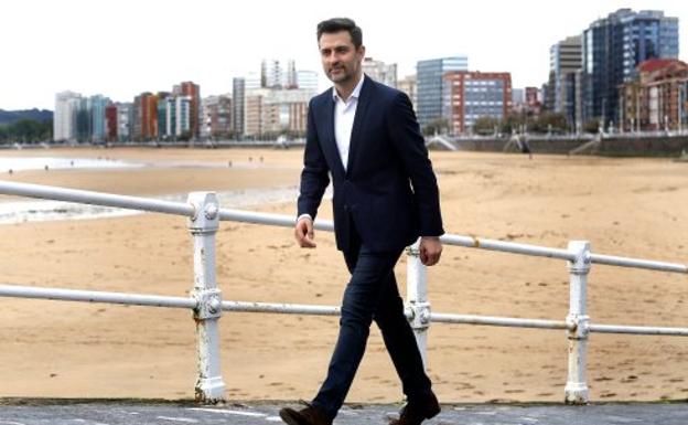 Pérez y Barbón dan el paso y anuncian sus candidaturas a dirigir el PSOE asturiano